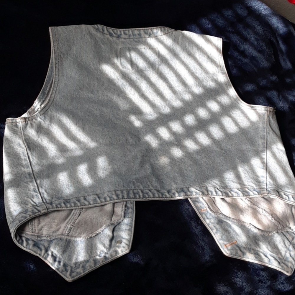 Authentic BijouX Jean Vest - Picture 2 of 4